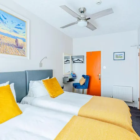 Dan Linehan'S B&B Bed & Breakfast