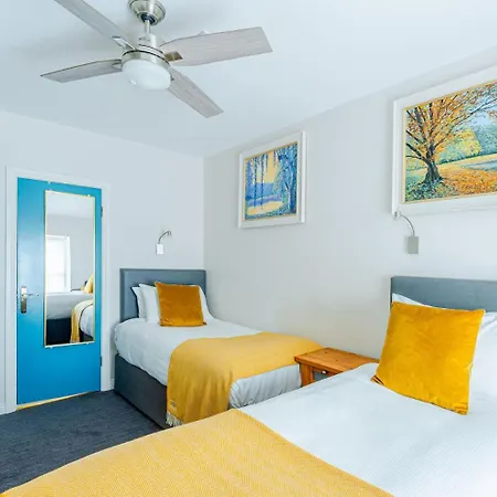 Dan Linehan's Bed and breakfast 3*